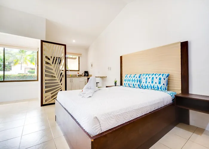 3-unit Bundle: Club Voca Pool Access, Near Beach! * Coco