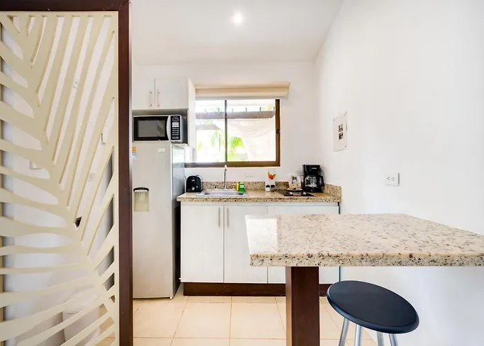 Hébergement de vacances 3-unit Bundle: Club Voca Pool Access, Near Beach! *