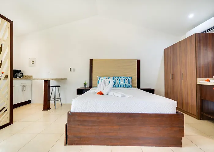 3-unit Bundle: Club Voca Pool Access, Near Beach! Hébergement de vacances *