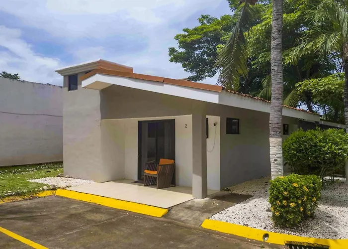 Hébergement de vacances 3-unit Bundle: Club Voca Pool Access, Near Beach! *