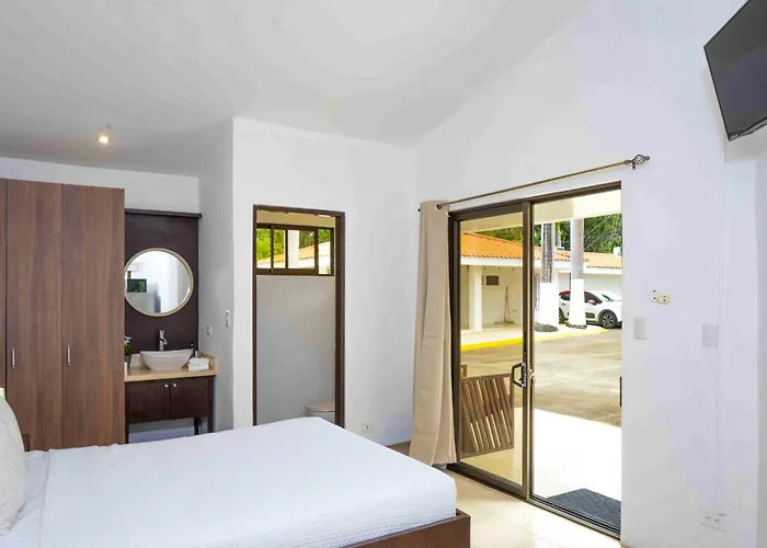 Hébergement de vacances 3-unit Bundle: Club Voca Pool Access, Near Beach! *