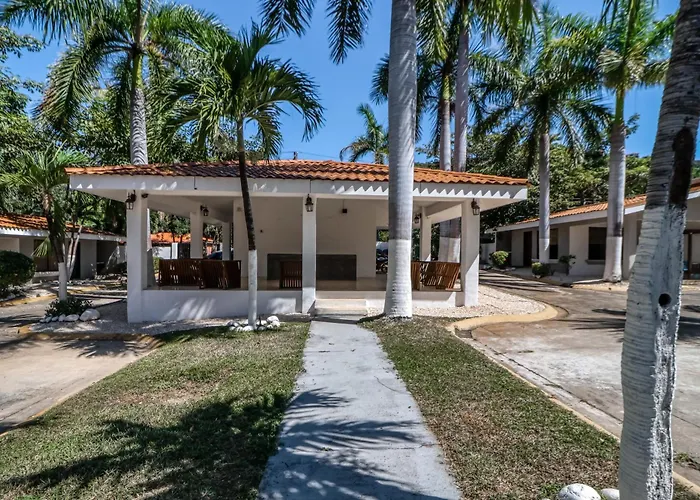 3-unit Bundle: Club Voca Pool Access, Near Beach! * Coco